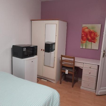 Chambre Privee Dans Une Maison Individuelle Ronchin Exterior foto